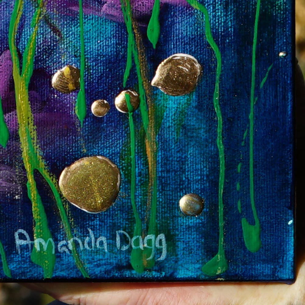 Golden droplets in bee painting