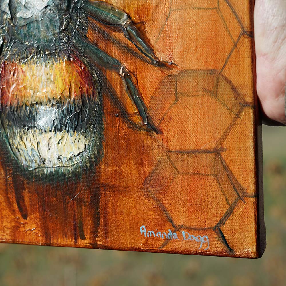 Textured bumblebee fur close-up